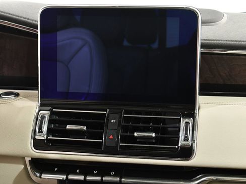 Used 2020 Lincoln Navigator Reserve w/ Luxury Package AWD/4WD image 9