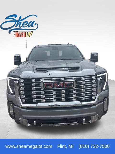 Used 2024 GMC Sierra 2500 Denali w/ Denali Reserve Package AWD/4WD image 1