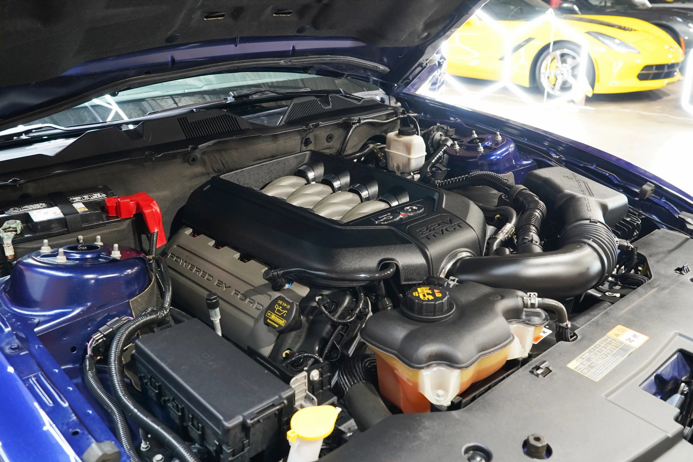 Used 2012 Ford Mustang GT Premium w/ GT Coupe Accessory Pkg 4 RWD image 31