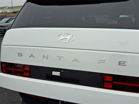 Used 2025 Hyundai Santa Fe SE image 32