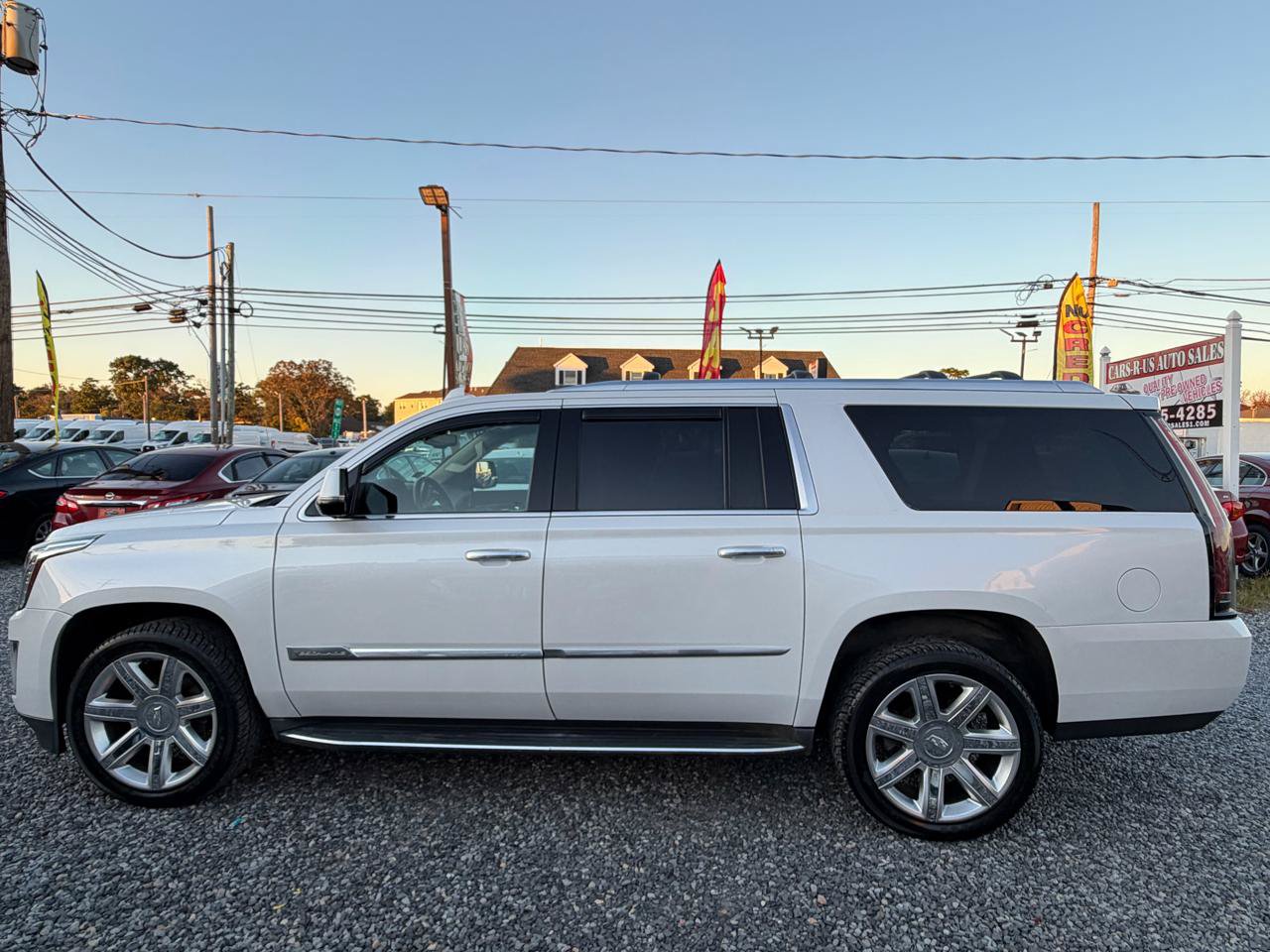 Used 2016 Cadillac Escalade ESV Luxury AWD/4WD image 5
