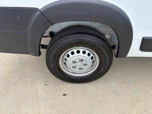 Used 2026 RAM ProMaster 2500 w/ Convenience Group FWD image 45