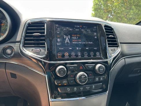 Certified 2022 Jeep Grand Cherokee Limited image 26