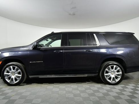 Used 2024 Chevrolet Suburban High Country image 16