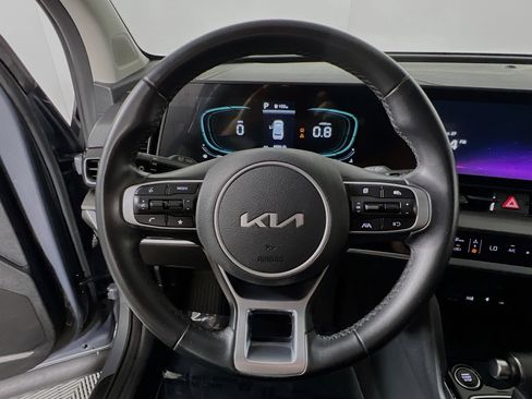 Used 2023 Kia Sportage EX image 18