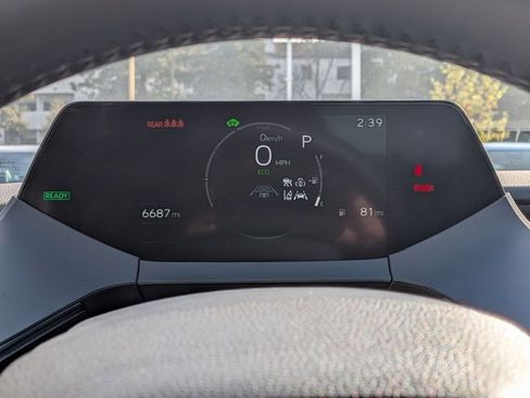 Used 2024 Toyota Prius LE image 12