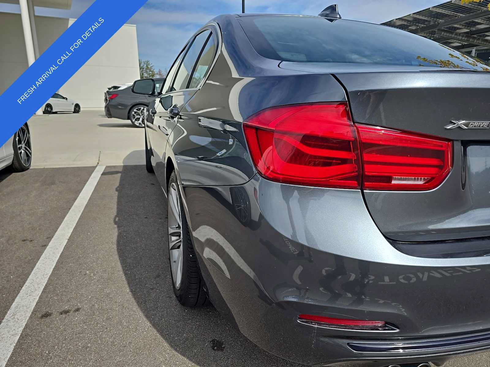 Used 2018 BMW 330i xDrive Sedan AWD/4WD image 7