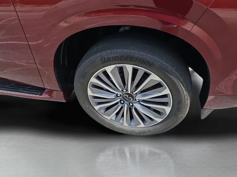 Used 2025 INFINITI QX80 Sensory AWD/4WD image 35