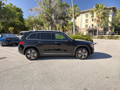 Used 2025 Mercedes-Benz GLB 250 image 3