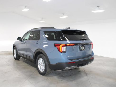 New 2026 Ford Explorer Active w/ Active Comfort Package RWD image 6