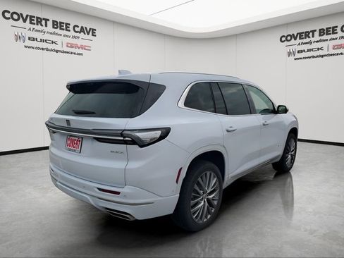 New 2026 Buick Enclave Avenir w/ Super Cruise Package image 9