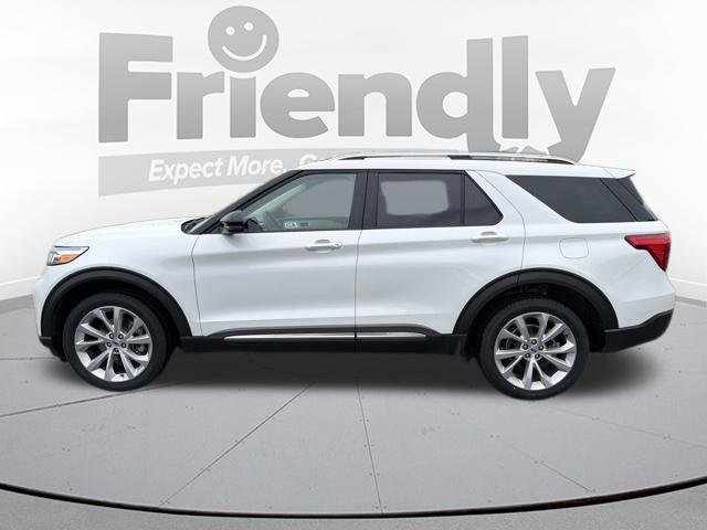 Used 2024 Ford Explorer Platinum w/ Technology Package AWD/4WD image 3