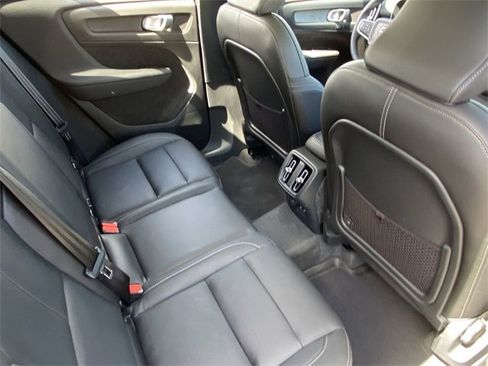 New 2025 Volvo XC40 B5 Core w/ Protection Package Premier image 15
