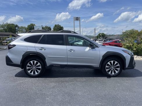 Certified 2025 Subaru Outback Limited w/ Popular Package #2 AWD/4WD image 4