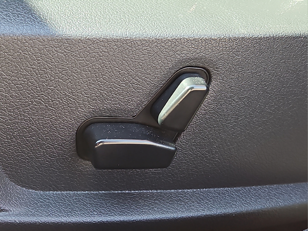 Used 2010 Dodge Charger SXT RWD image 18