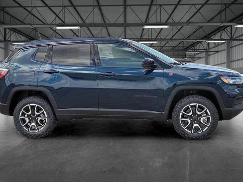 New 2026 Jeep Compass Trailhawk w/ Sun, Sound & Navigation Group AWD/4WD image 5
