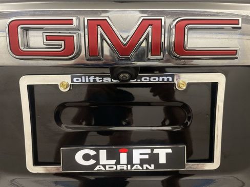 Used 2020 GMC Acadia SLE w/ Driver Convenience Package FWD image 25