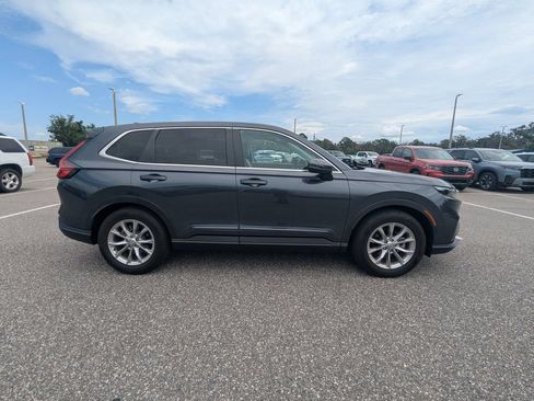 Used 2024 Honda CR-V EX image 3