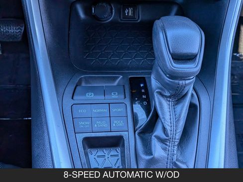 Used 2024 Toyota RAV4 LE image 17