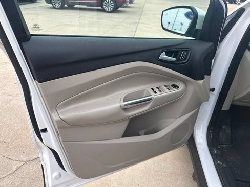 Used 2019 Ford Escape SEL FWD image 7