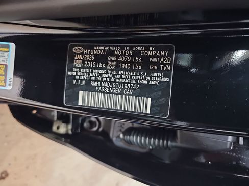 New 2026 Hyundai Elantra Limited FWD image 37