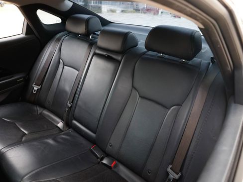 Used 2014 Hyundai Azera Limited image 8