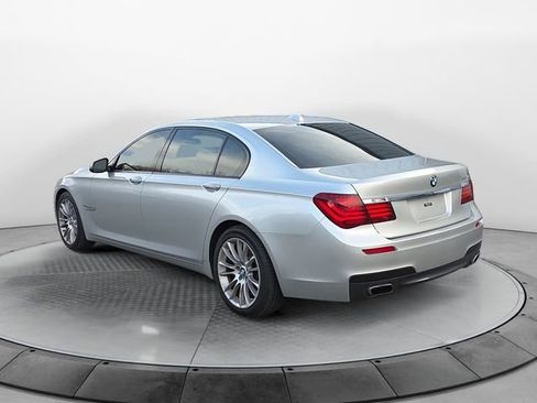 Used 2015 BMW 750Li image 3