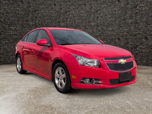 Used 2014 Chevrolet Cruze LT w/ RS Package FWD image 2