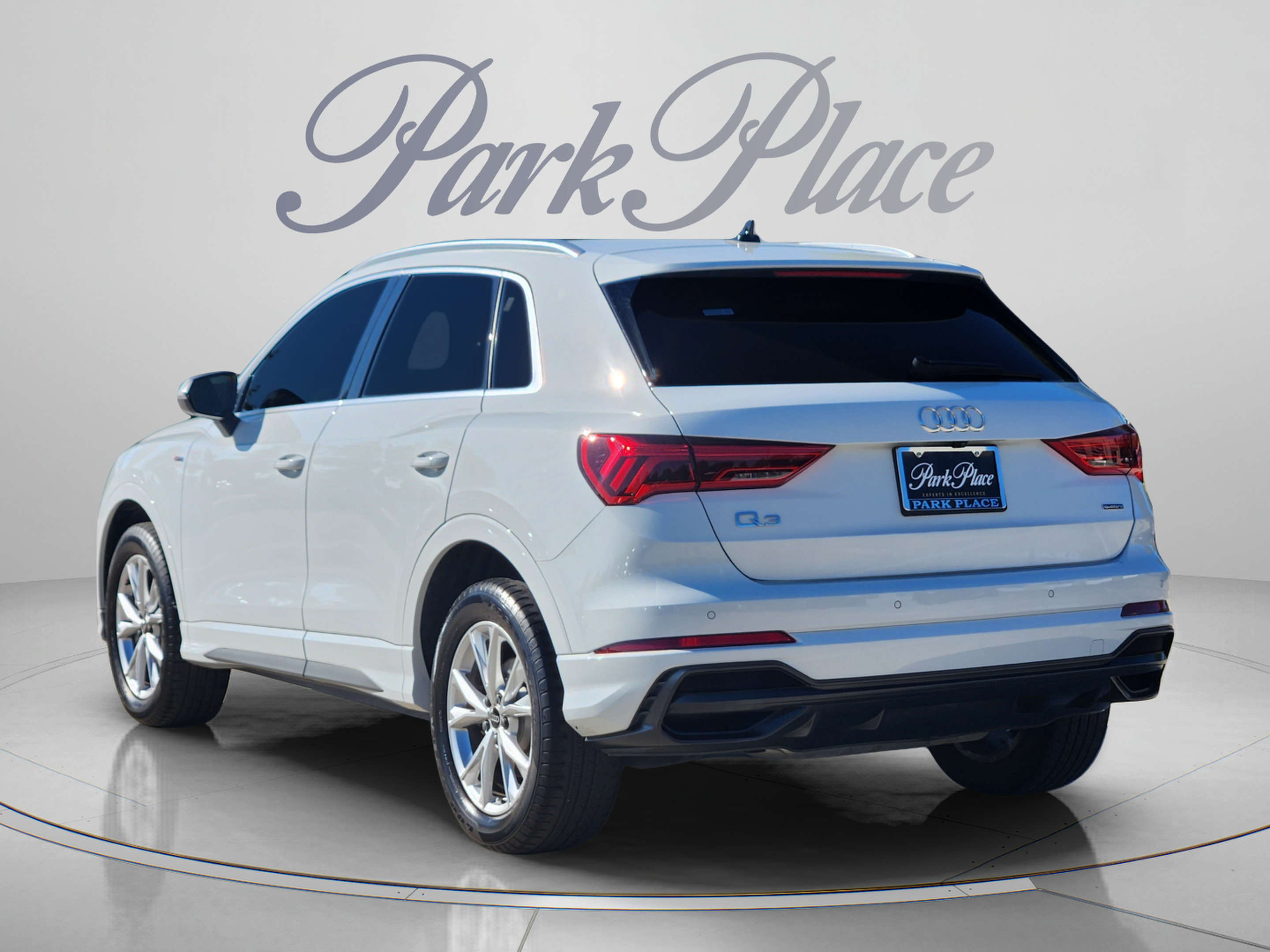 Used 2022 Audi Q3 2.0T Premium Plus AWD/4WD image 3