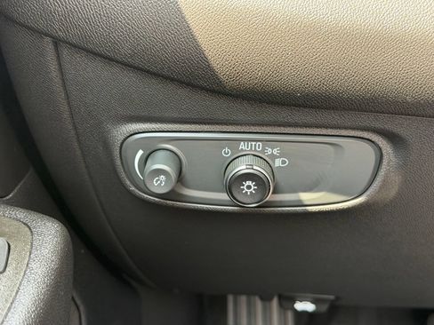 Used 2024 Chevrolet Equinox LT w/ LPO, Floor Liner Package FWD image 12