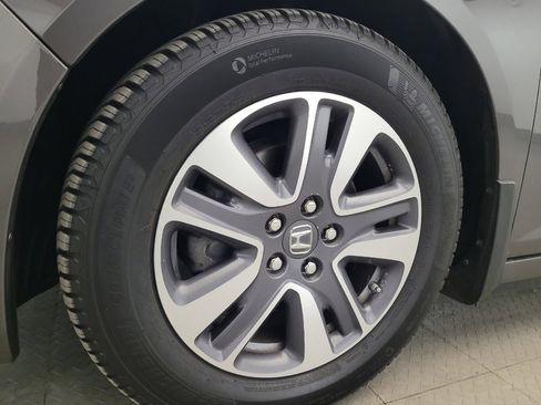 Used 2015 Honda Odyssey Touring Elite image 31