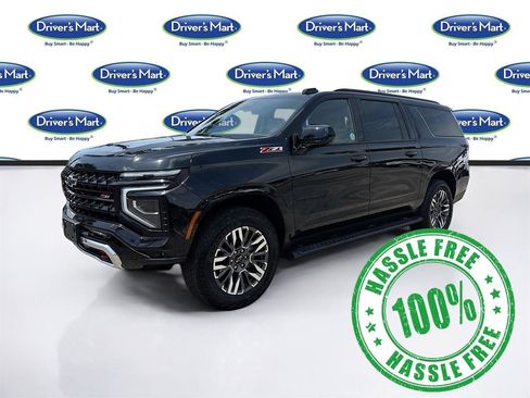 Used 2025 Chevrolet Suburban Z71 AWD/4WD image 3