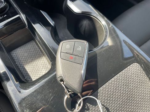 Used 2024 Buick Envision Preferred image 21