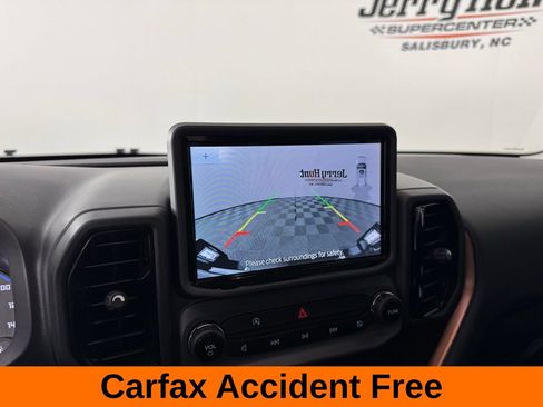 Used 2021 Ford Bronco Sport Outer Banks w/ Outer Banks Package (96D) image 3