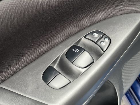 Used 2019 Nissan Sentra SV w/ Special Edition Package image 8