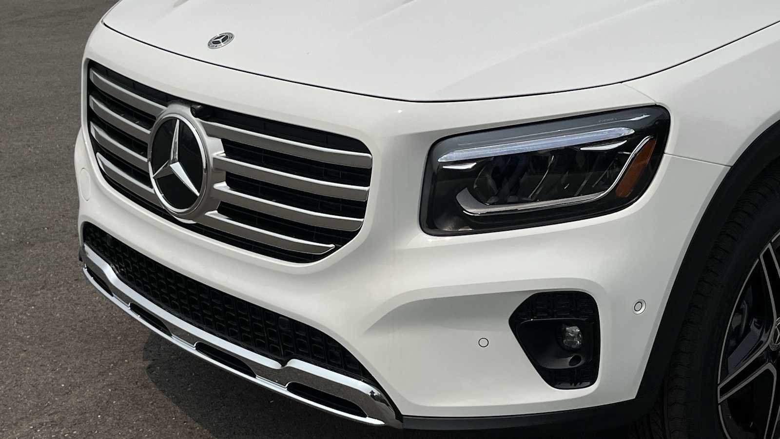 Used 2026 Mercedes-Benz GLB 250 4MATIC image 21