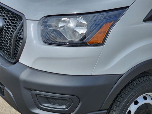 New 2026 Ford Transit 250 148 Medium Roof image 10