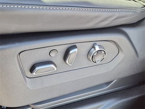 Certified 2025 Cadillac Escalade Sport Platinum w/ LPO, ONYX Package image 19