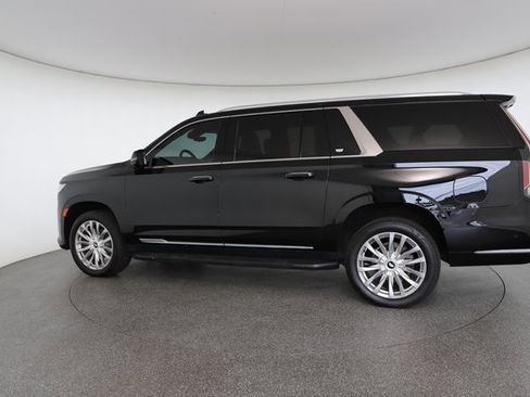 Used 2022 Cadillac Escalade ESV Premium Luxury image 8