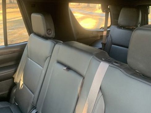 Used 2021 Chevrolet Tahoe Z71 image 25