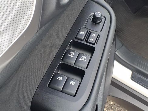 Used 2017 Subaru Outback 2.5i Premium image 10