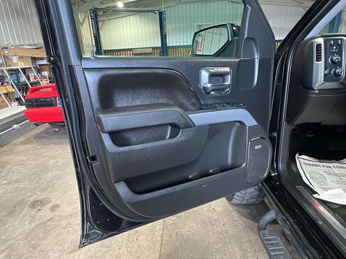 Used 2016 Chevrolet Silverado 1500 LTZ Z71 w/ LTZ Plus Package AWD/4WD image 10