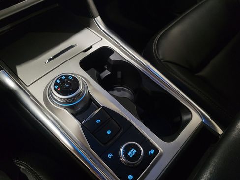 Used 2021 Ford Explorer XLT w/ Equipment Group 202A image 26