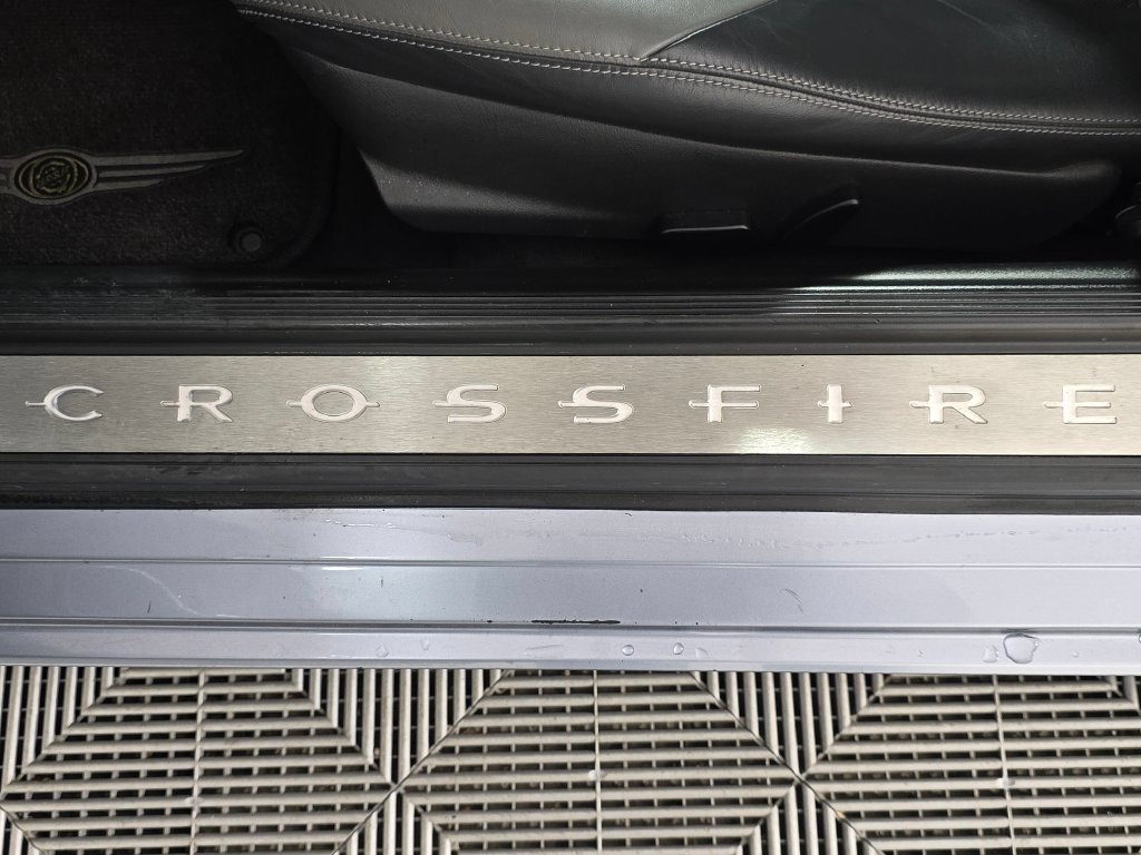 Used 2004 Chrysler Crossfire Coupe RWD image 23