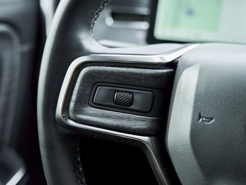 Used 2025 Rivian R1S Adventure image 65