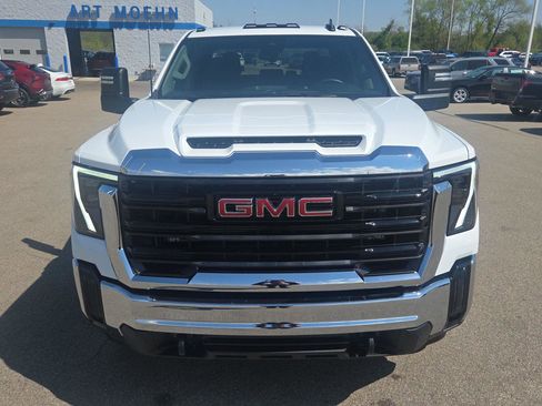Used 2024 GMC Sierra 2500 Pro AWD/4WD image 9