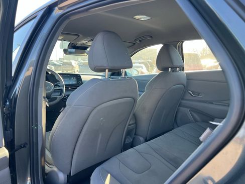 Certified 2025 Hyundai Elantra Sport image 16