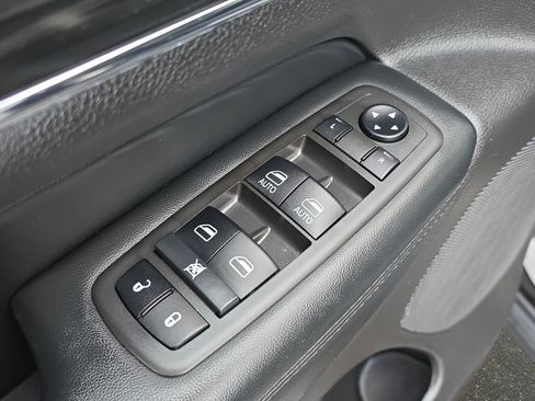 Used 2021 Jeep Grand Cherokee Limited w/ Premium Lighting Group image 31