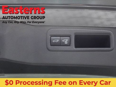 Used 2023 Toyota Venza Nightshade AWD/4WD image 21