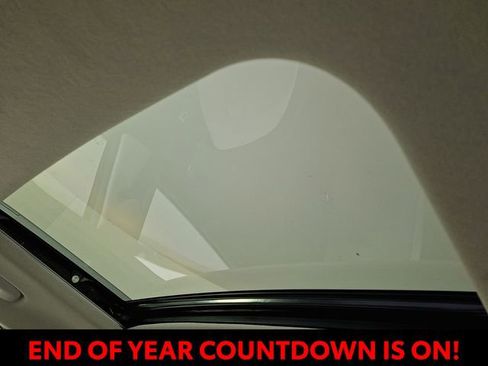 Certified 2024 Hyundai Venue SEL image 16